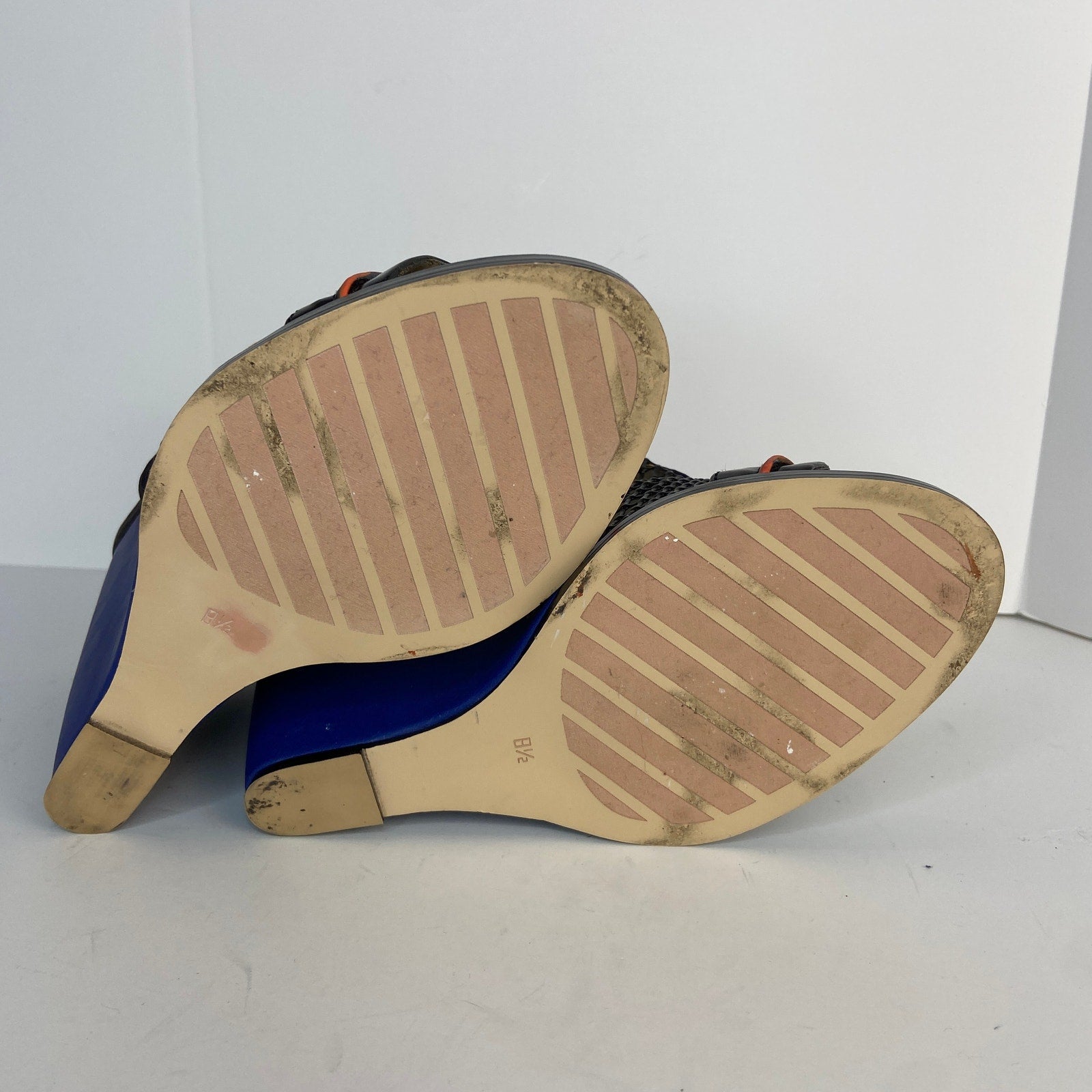 GX Gwen Stefani Mesh Zip Wedge Shoes - Women's Size 8.5