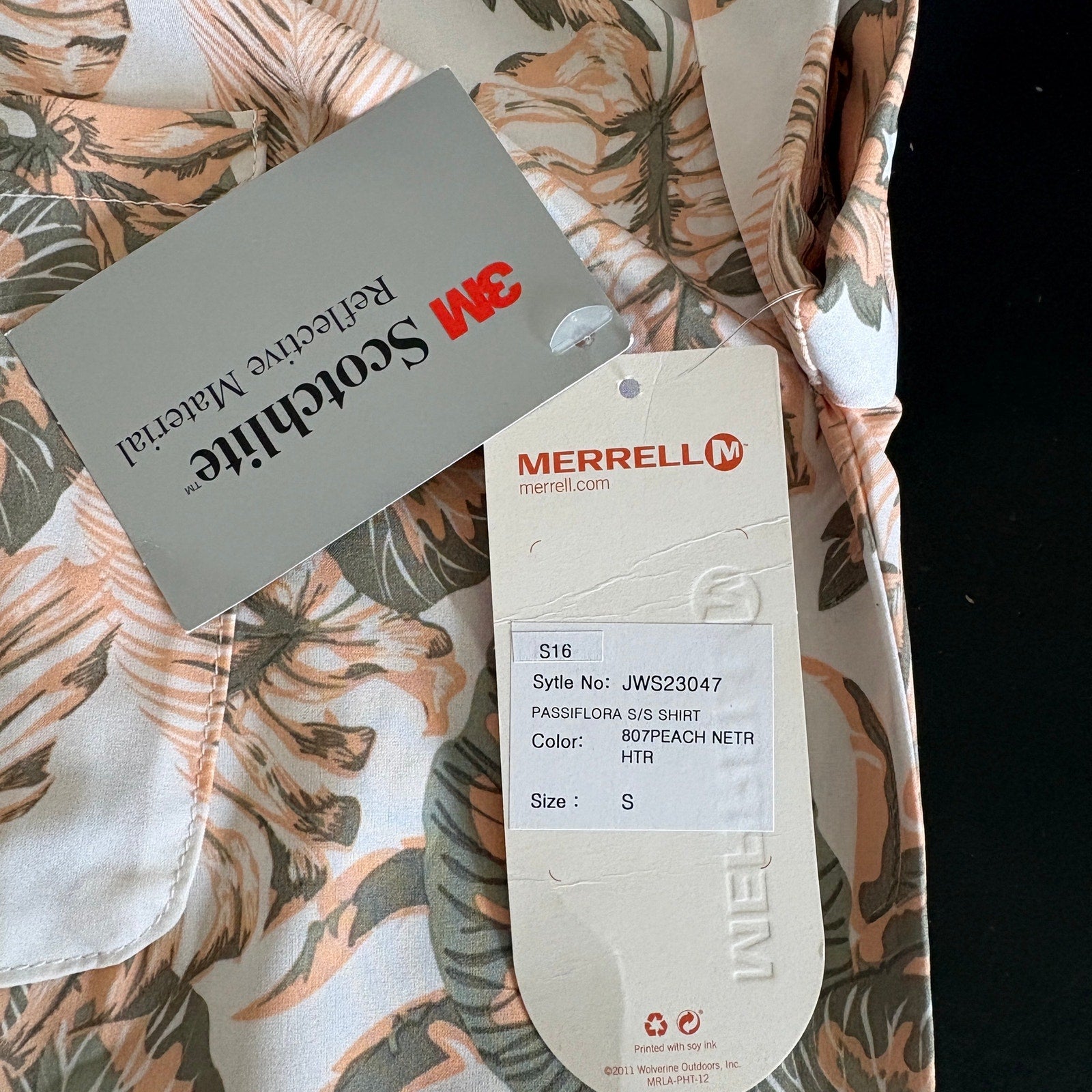 Merrell Peach Green Leaf Print Select Wick Shirt NWT - Women's Size S