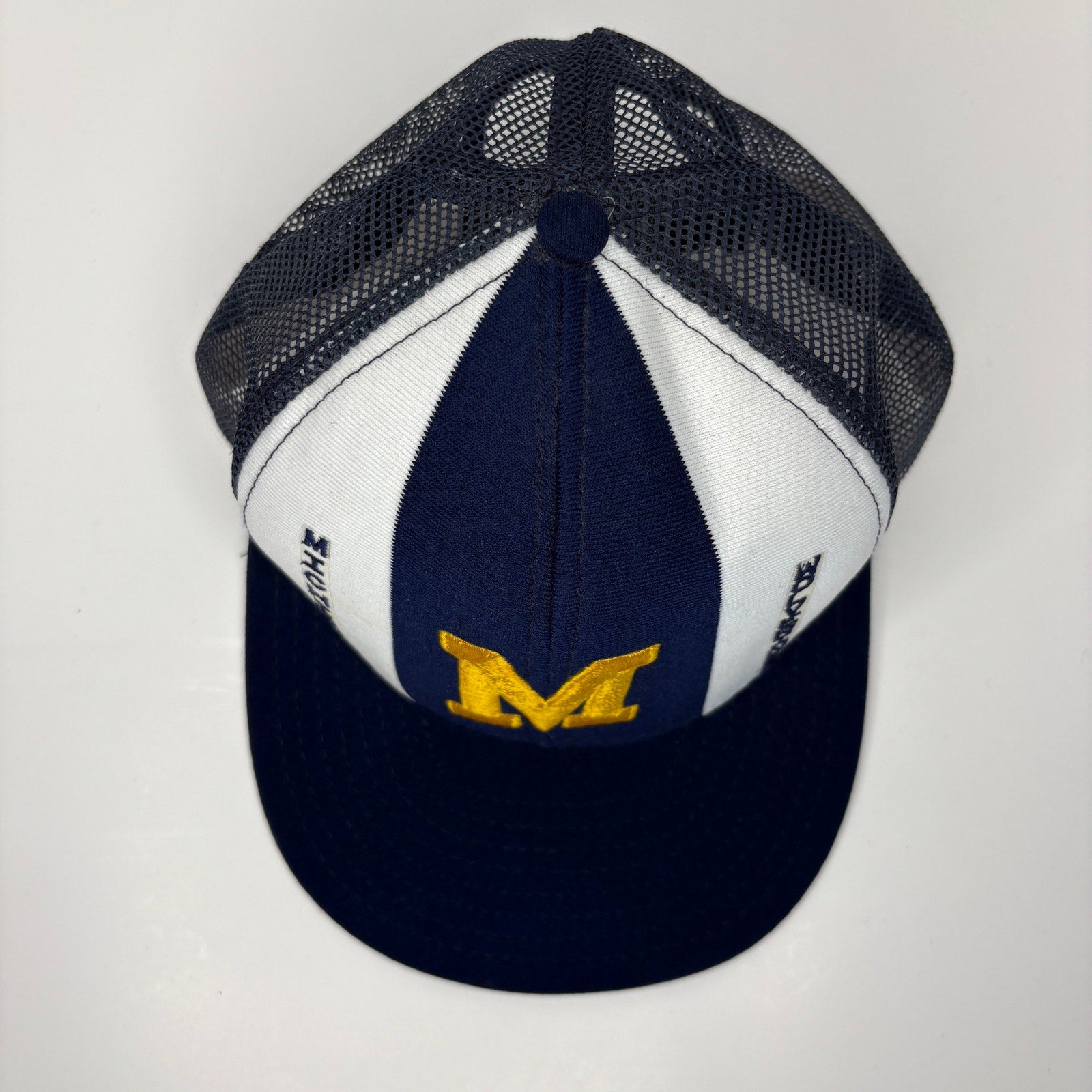 Vintage Lucky Strip Michigan Wolverines Snapback Mesh Hat