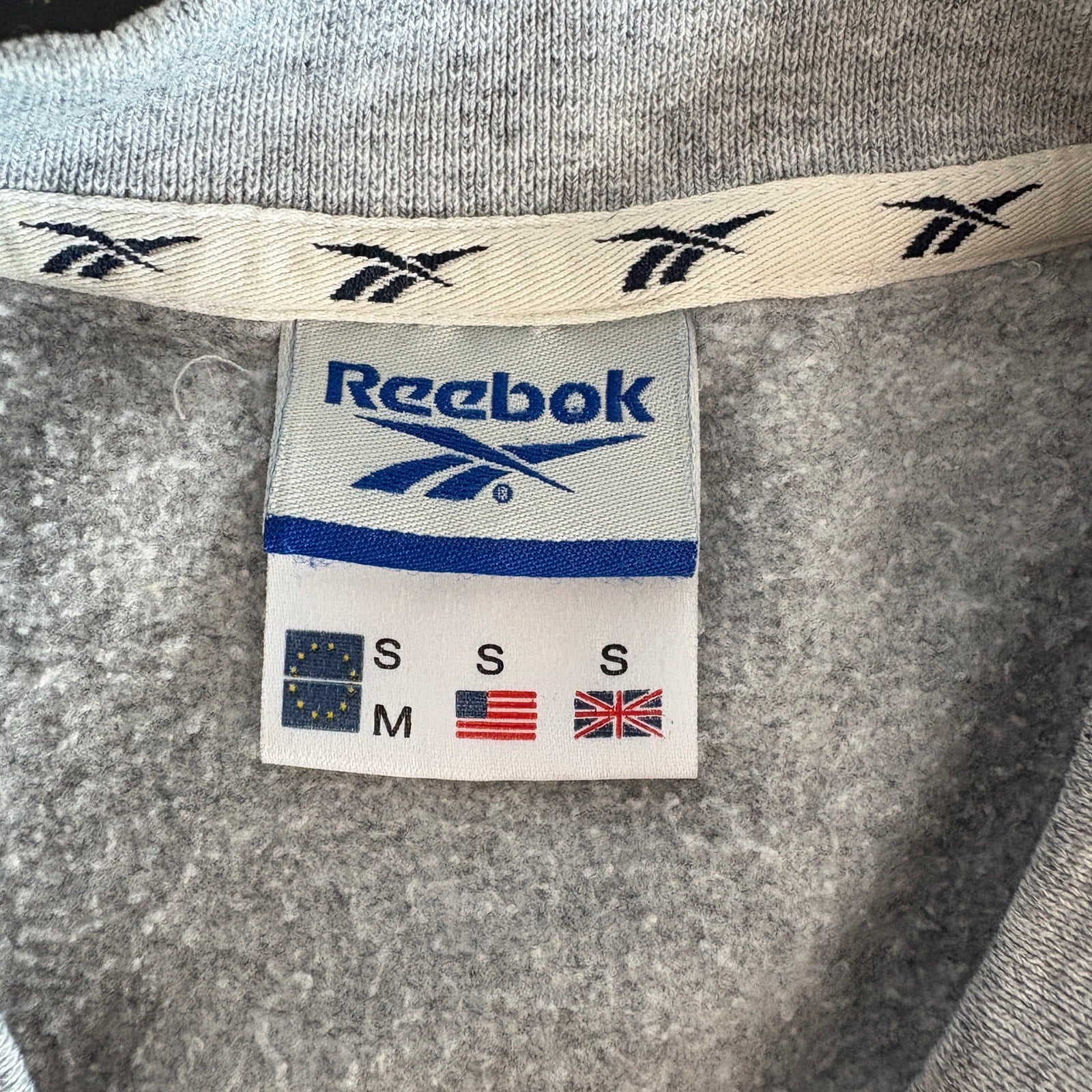 Y2K Reebok Gray Crewneck Sweatshirt - Men's Size Small