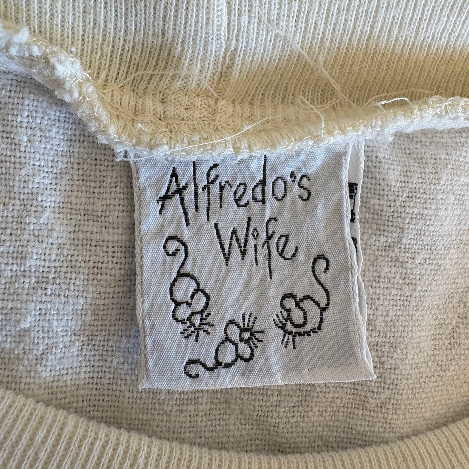 Alfredo's Wife Native American Embroidered Applique Crewneck - Women's Small