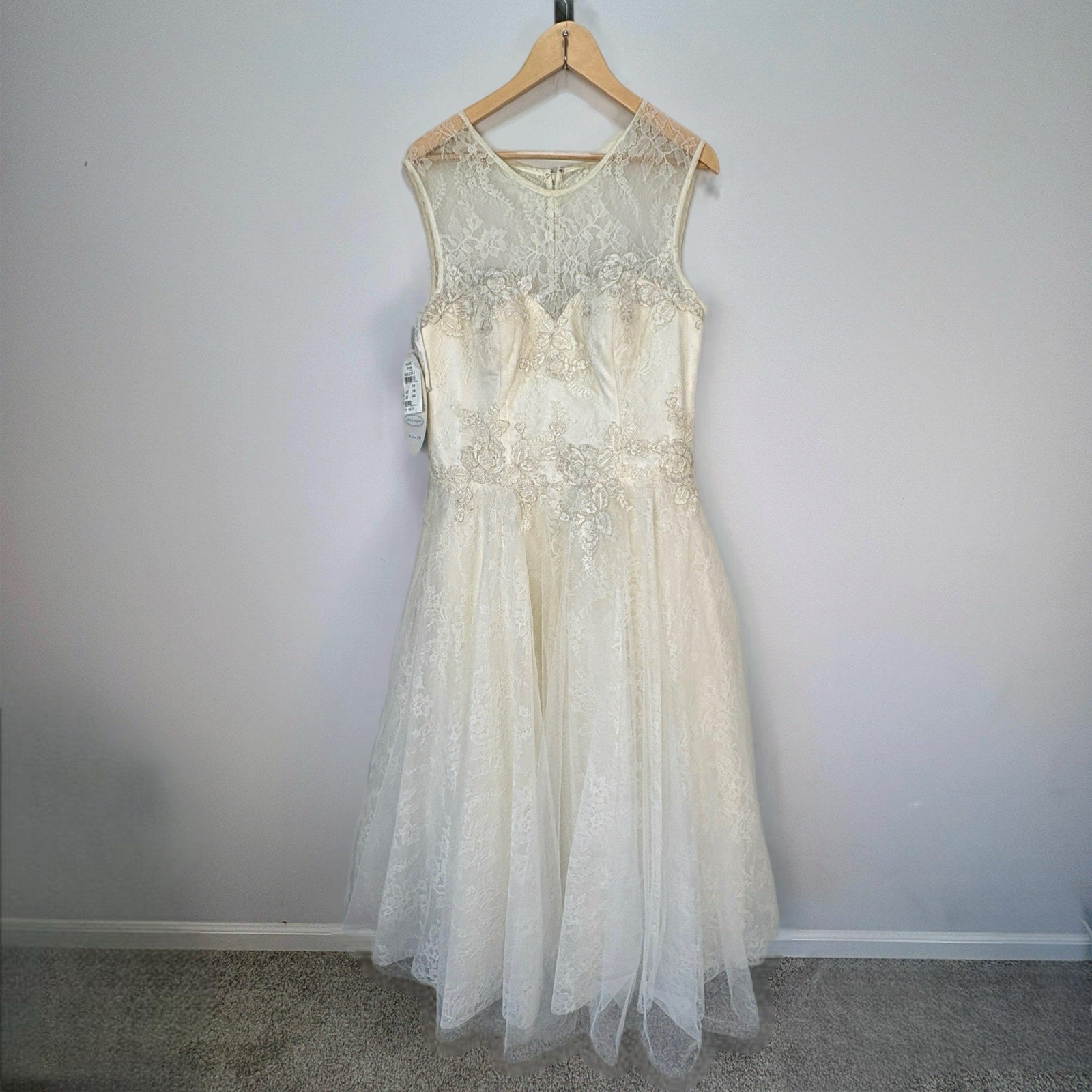 Alfred Angelo Tea Length Ivory Lace Sleeveless Wedding Dress - Women's Size 16