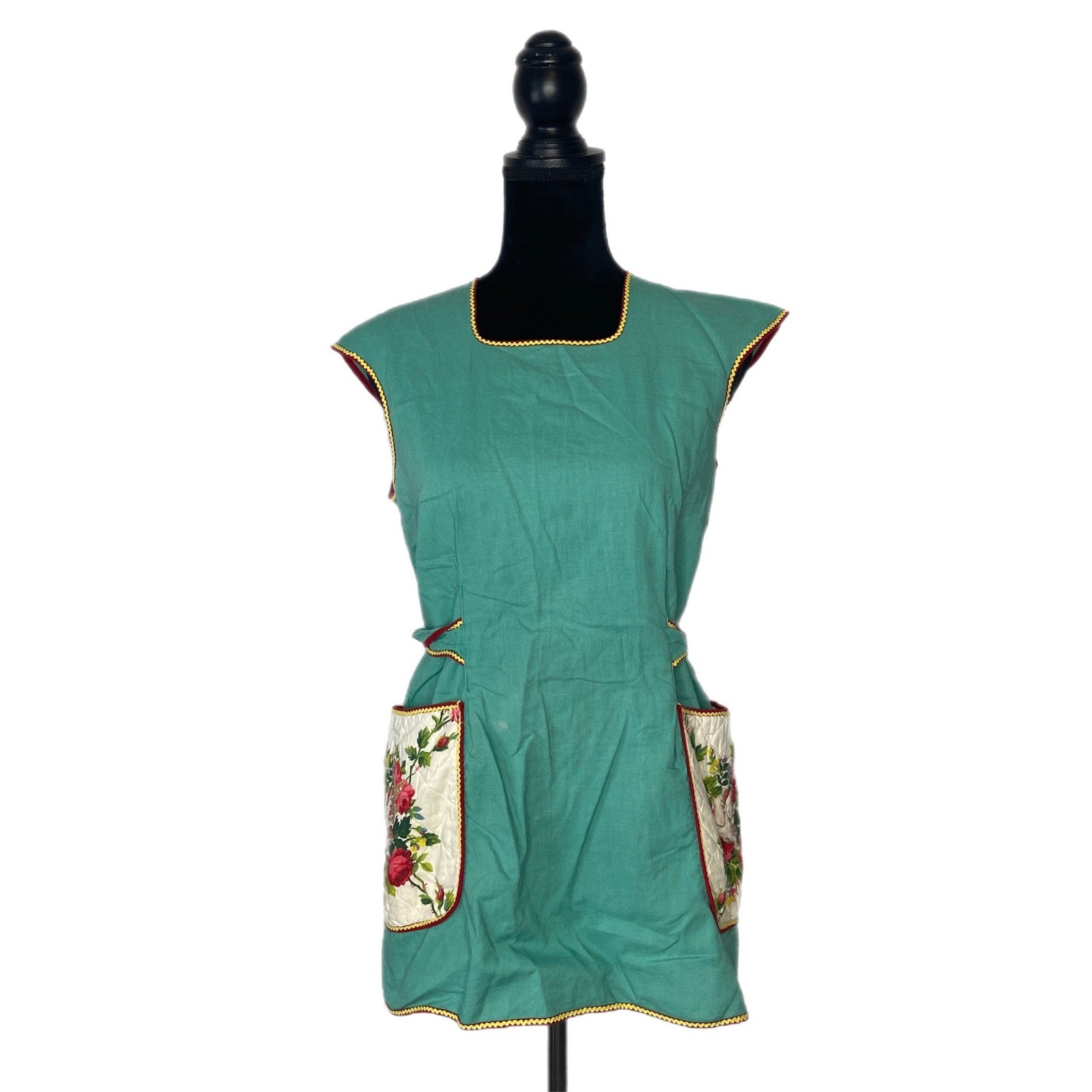 Vintage 50's 60's Floral Aprons - Set of 2