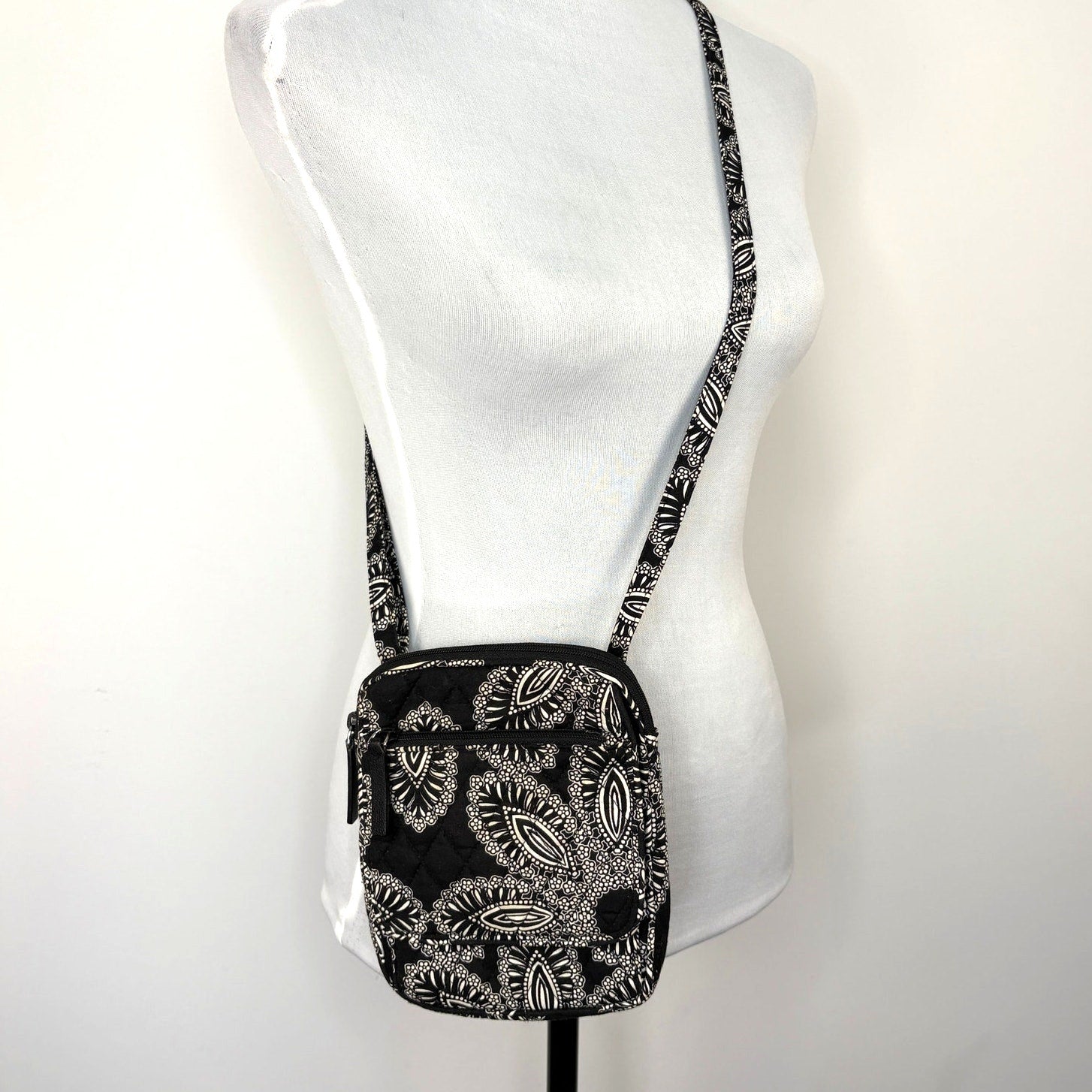 Vera Bradley Blanco Bouquet Mini Hipster Crossbody Bag
