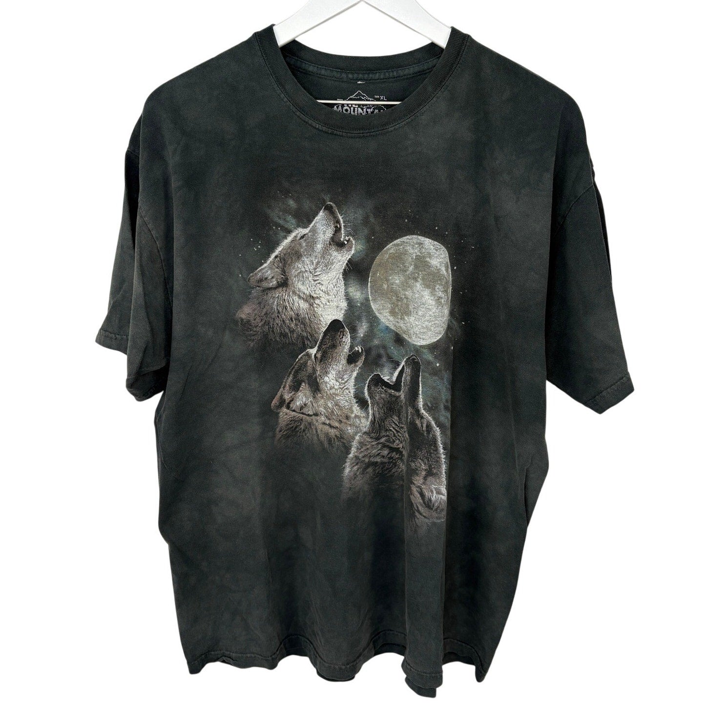 The Mountain Faded Dark Green Full Moon Howling Wolves T Shirt - Men's Size XL