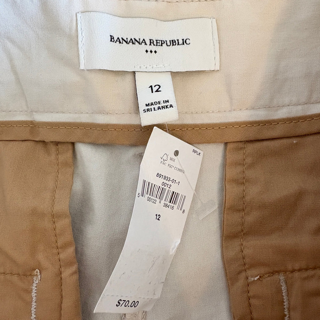 Banana Republic Khaki Pleat Front Cuff Shorts NWT - Women's Size 12