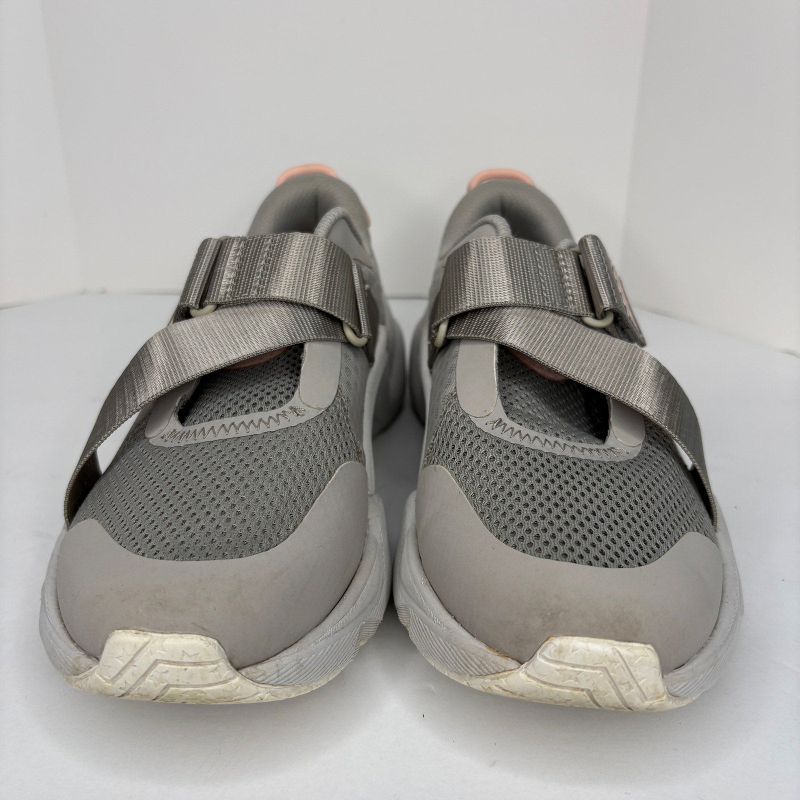Sorel Kinetic RNEGD Gray Strap Sneaker Shoes Breathable Mesh - Women's Size 7.5