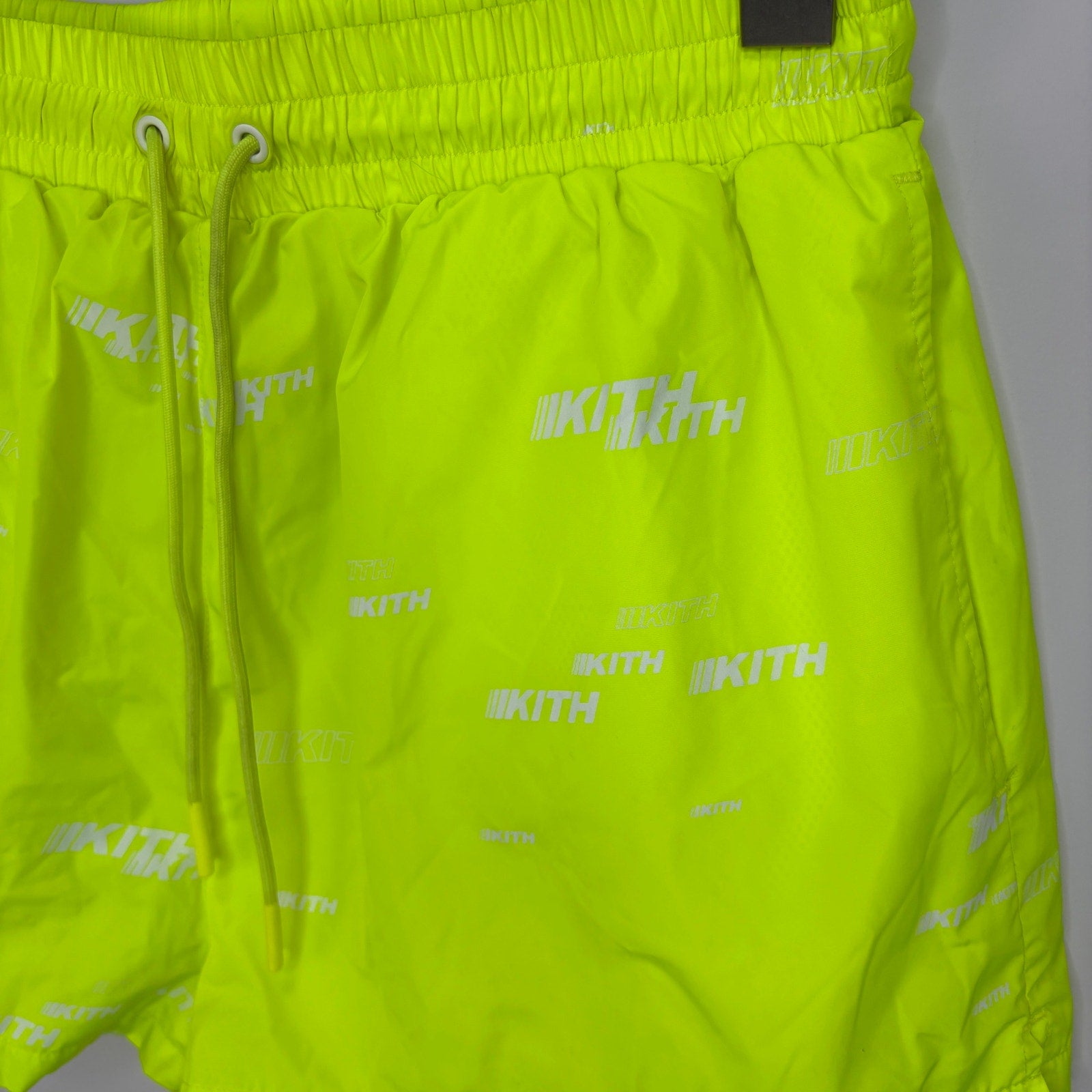 Kith Neon Green Mesh Lined Shorts - Men's Size Small