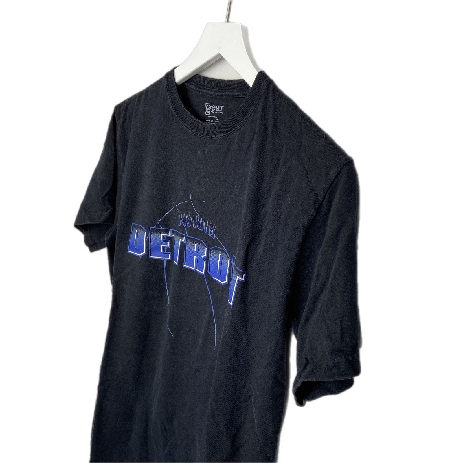 Detroit Pistons Basketball Short Sleeve Black T Shirt - Men's Size Medium