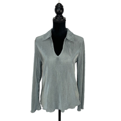 Luxology Silver Crinkle Collared V Neck Shirt - Women's Size M