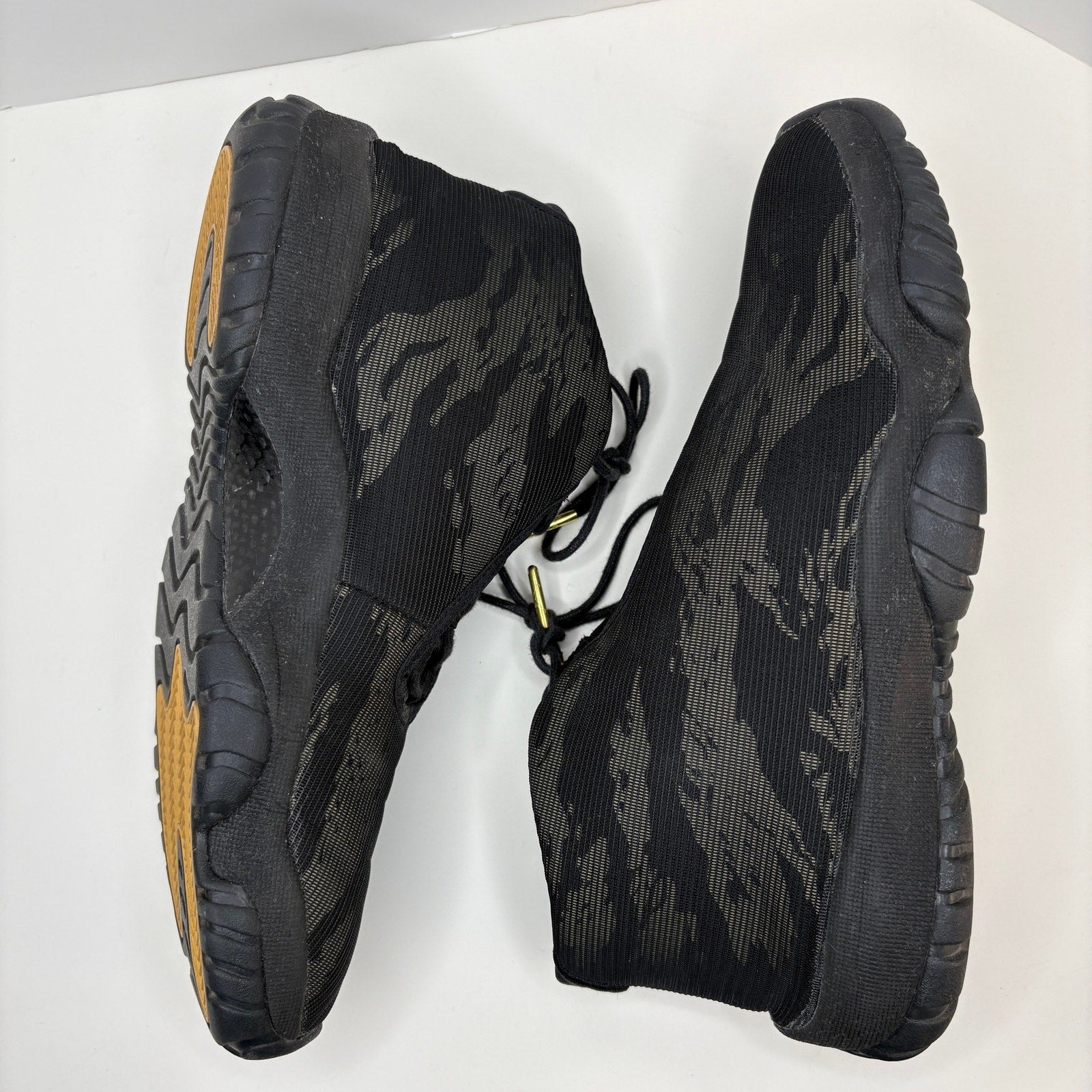 Jordan Future Black Metallic Gold Tiger Camo 656503 035 - Men's Size 9