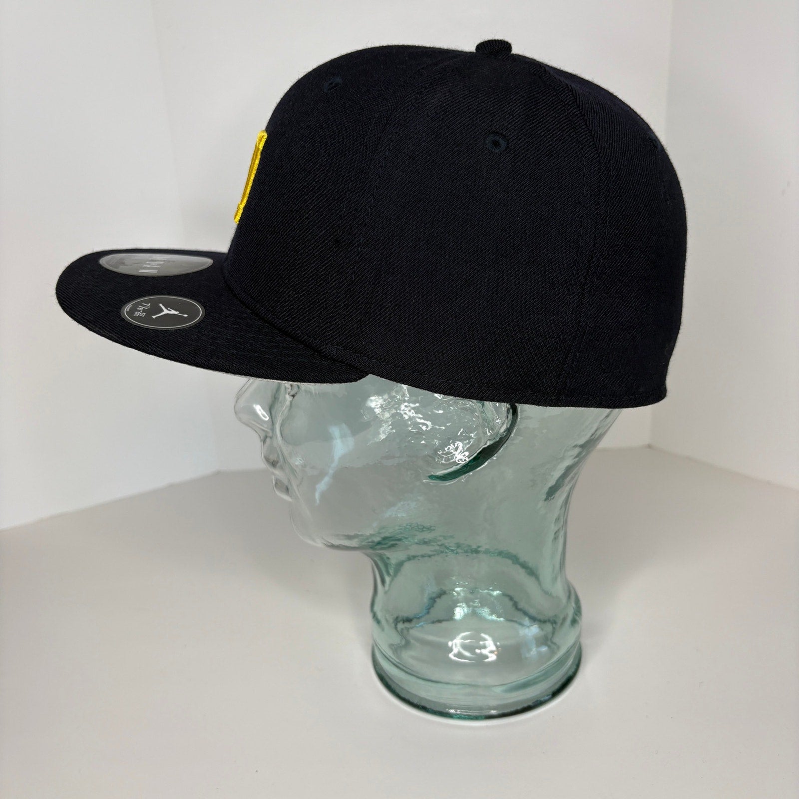 Jumpman University of Michigan Fitted Hat 7 1/8