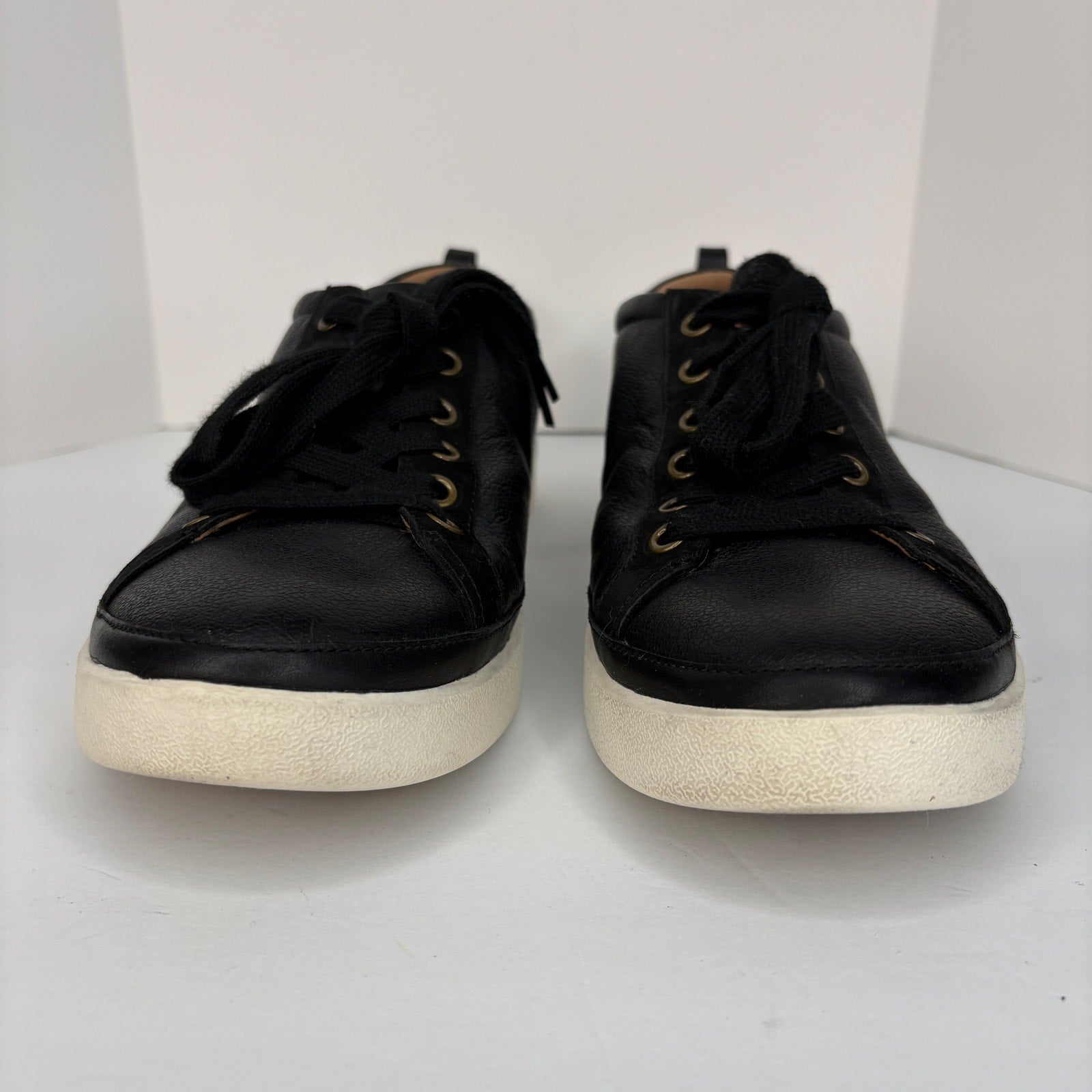 Vionic Winny Onyx Leather Low Top Sneakers - Women's Size 11