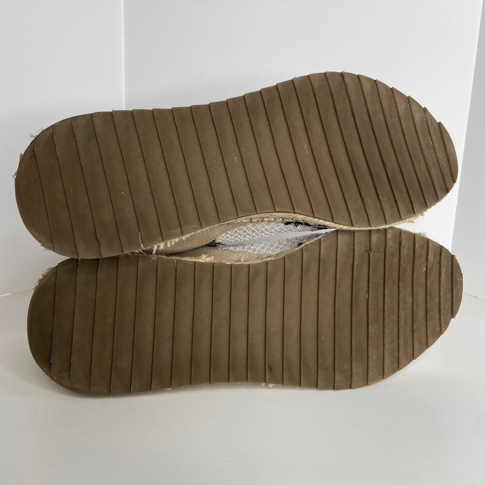 Marc Fisher Silver Toe Espadrilles Sneakers - Women's Size 9.5