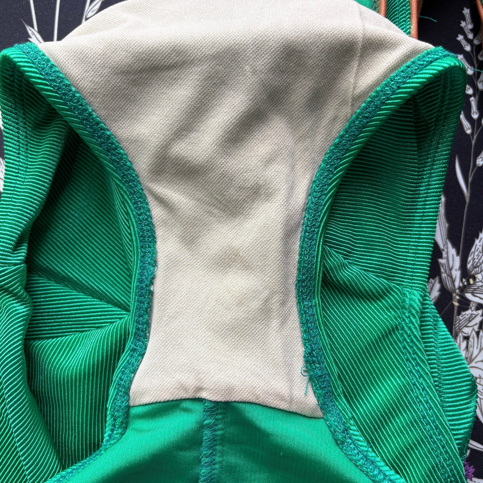 Vintage Oscar de la Renta Shimmery Green 1 pc Bathing Suit - Women's Size 6