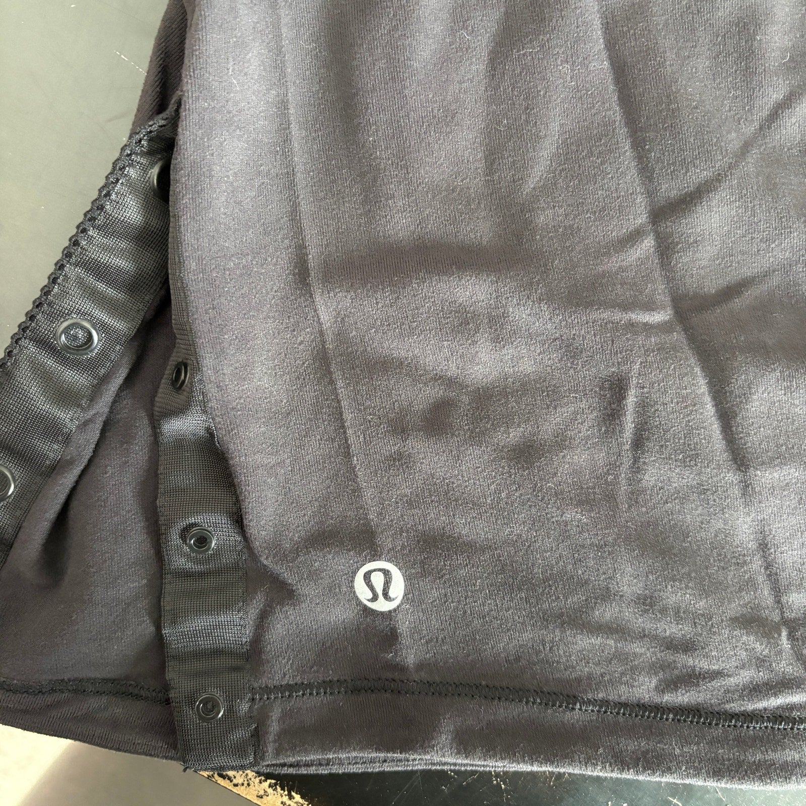 Lululemon Hill And Valley Turtleneck in Black - Women's Size 6