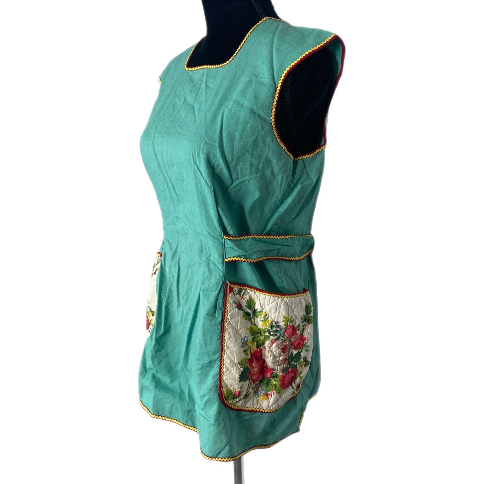 Vintage 50's 60's Floral Aprons - Set of 2