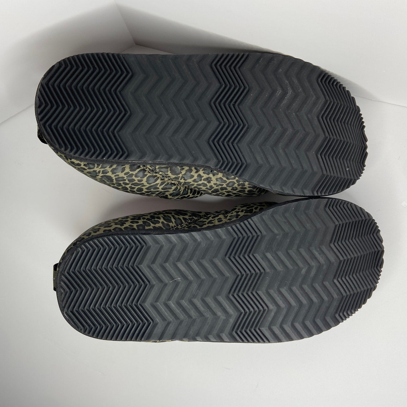 Sorel Go Nylon Faux Fur Bodega Run Sage Slippers - Women's Size 8