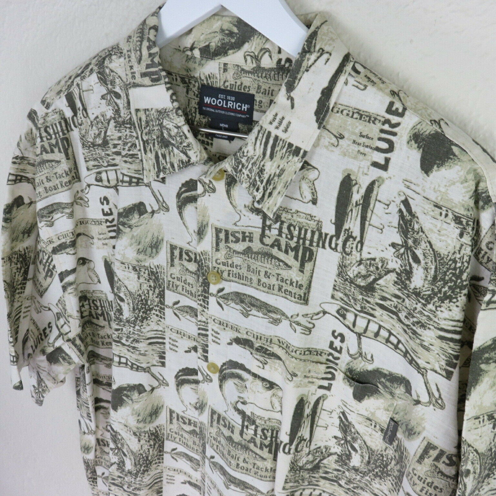 Woolrich Fishing Lures Fish Camp Short Sleeve Button Up Shirt - Men's L