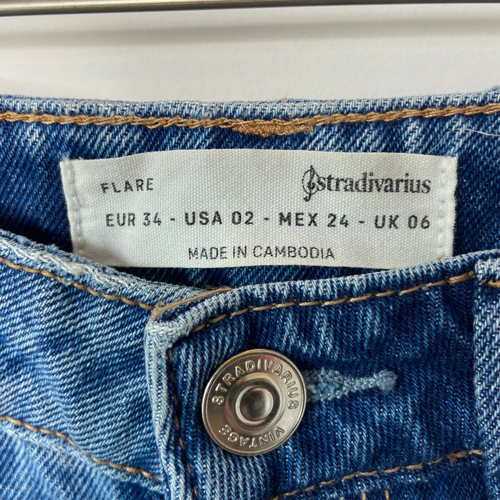 Stradivarius Distressed High Rise Flare Jeans - Women's Size 2