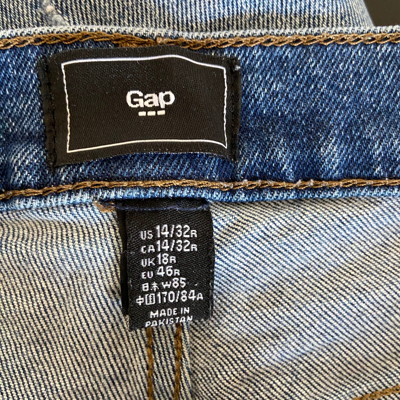 Gap High Rise Slim Straight Medium Wash Destroyed Denim Jeans - Women's 14R