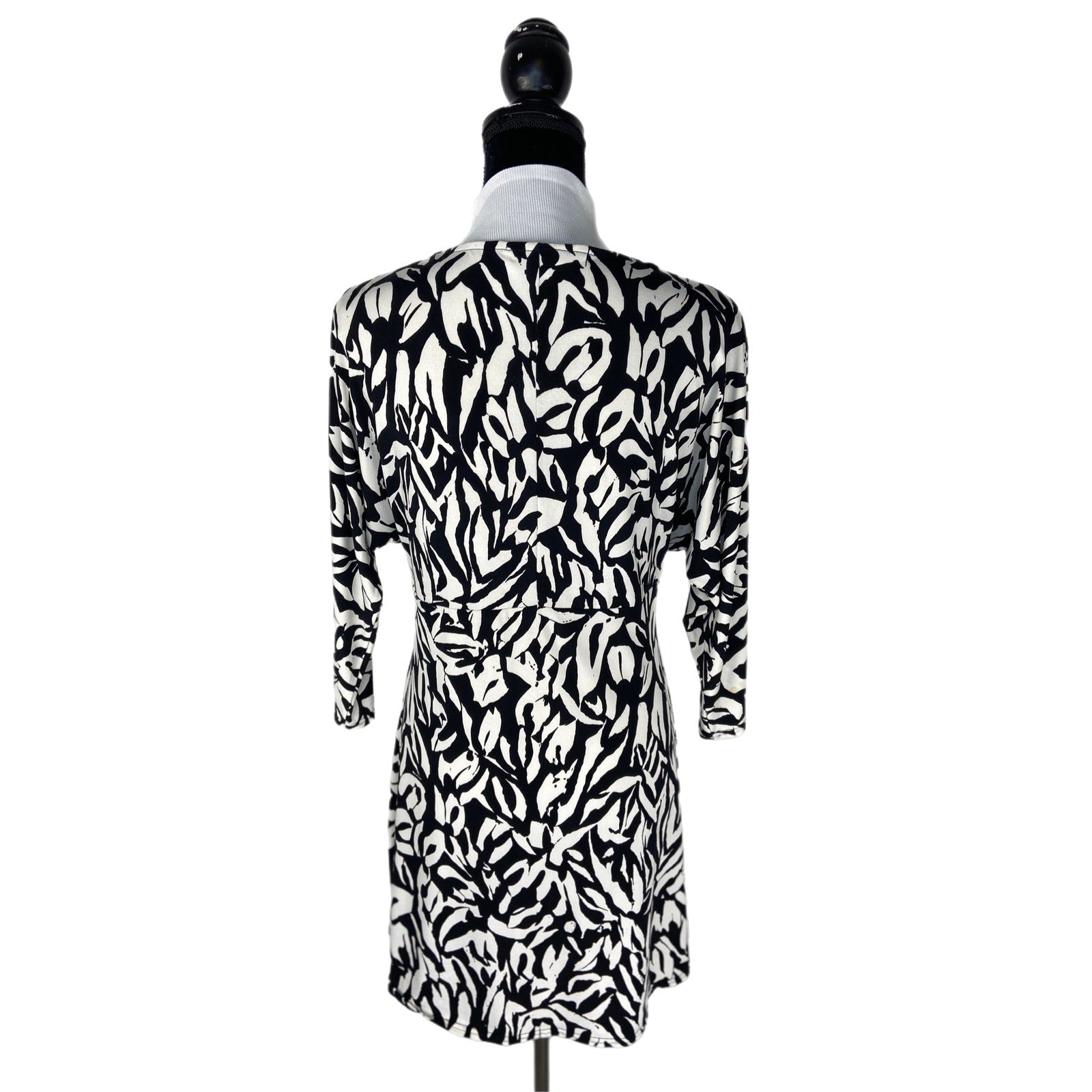 August Silk Patterned 3/4 Sleeve Dress - Women's Size M