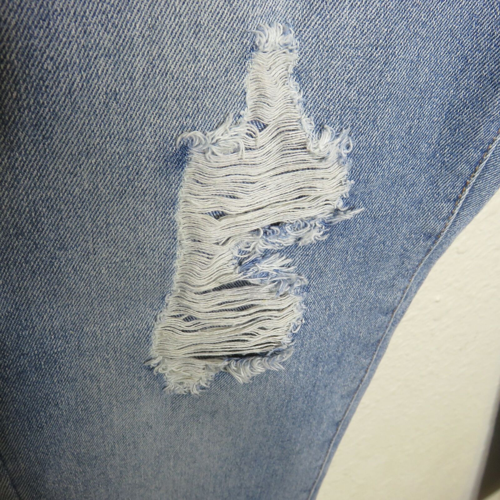 Dex Jeans Raw Hem Distressed Jeans - Women's Size 32