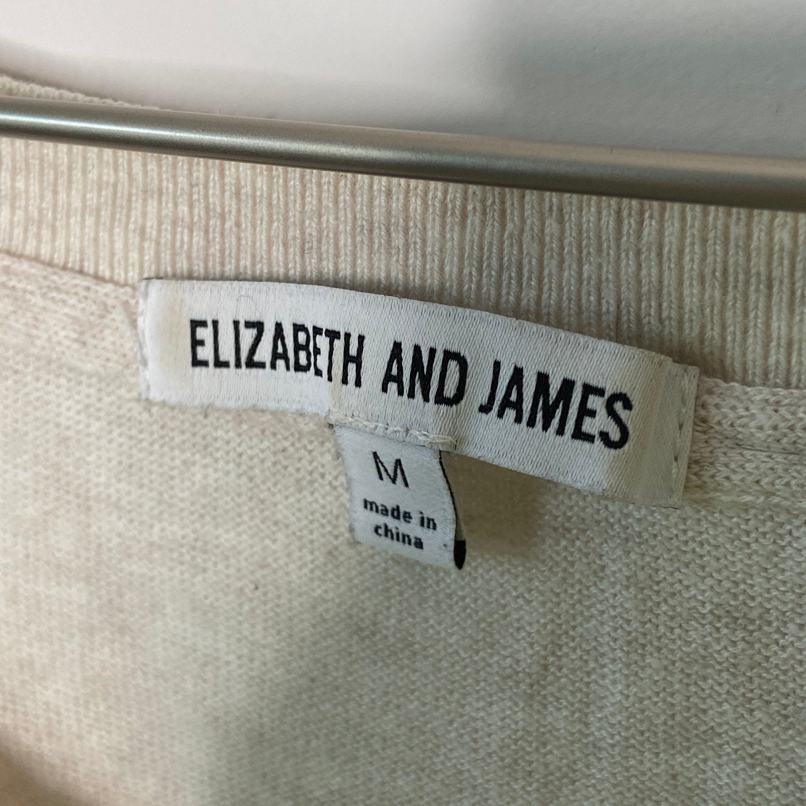 Elizabeth and James Oversized Lightweight V Neck Sweater - Women's Size M